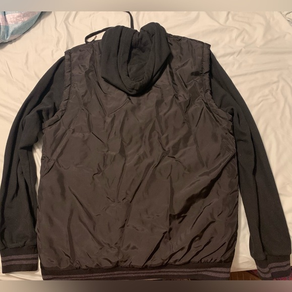 Slick Black RVCA Jacket - Picture 6 of 6